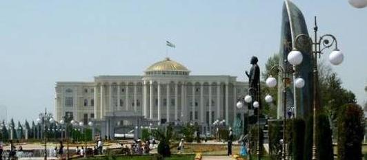 Готелі: Душанбе